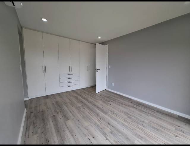 2 BEDROOM TOWNHOUSE FOR SALE IN SHAKAS ROCK